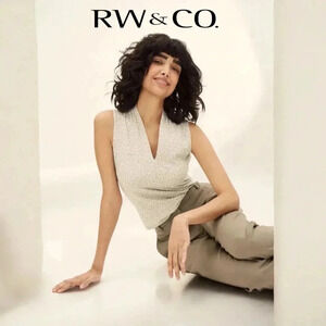 NWOT RW&CO., Plus Size Fitted Sleeveless V-Neck Top, XXL, Beige, White